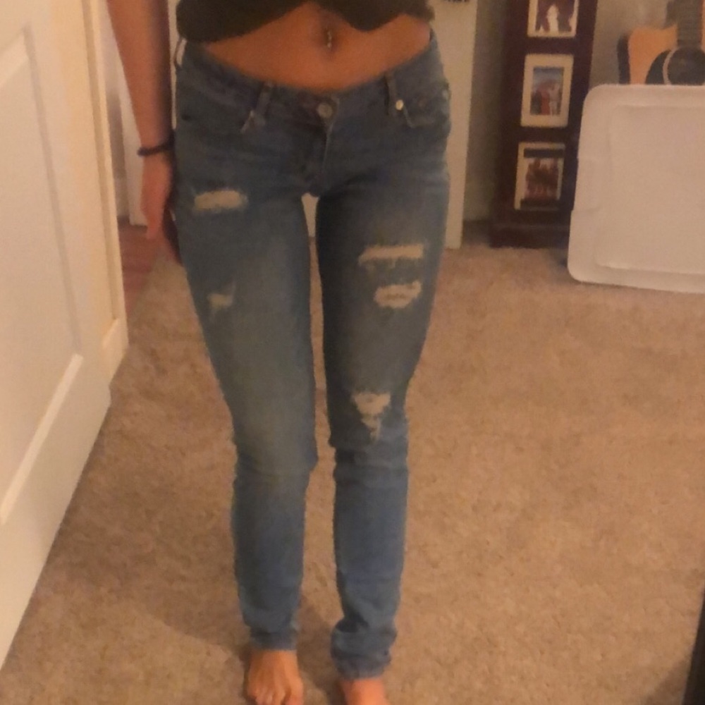 Bullhead distresses jeans